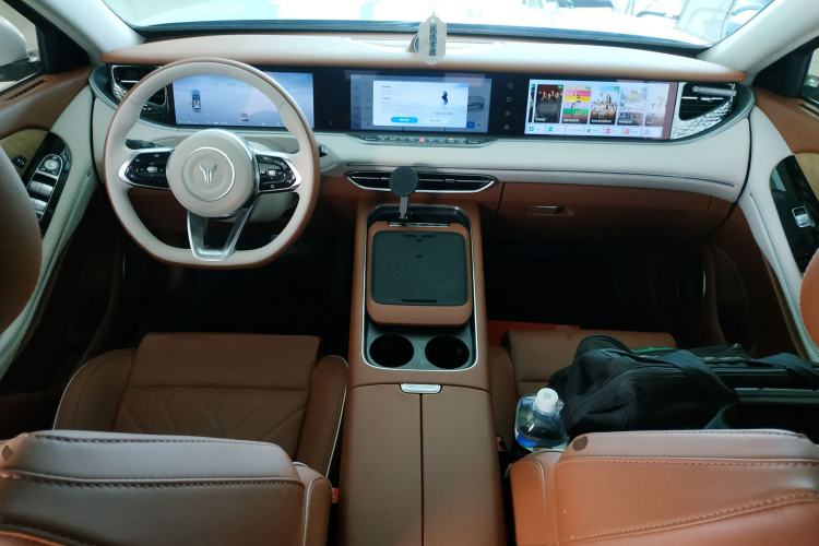 Used VOYAH FREE 2024 Ultra-Long Range Intelligent Driving Version Center Console