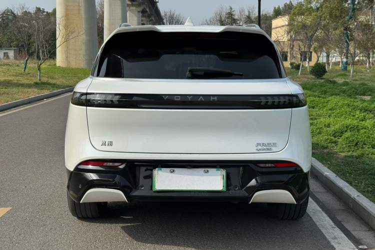 Used VOYAH FREE 2024 Ultra-Long Range Intelligent Driving Version Exterior 4