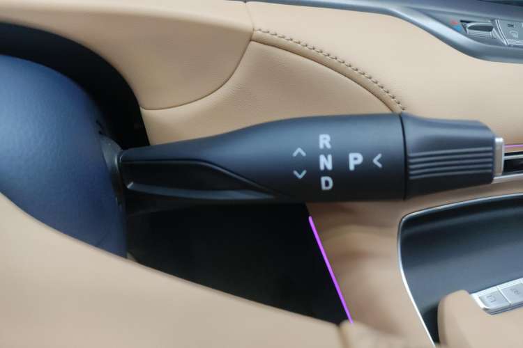 Used VOYAH FREE 2024 Ultra-Long Range Intelligent Driving Version Gear Lever