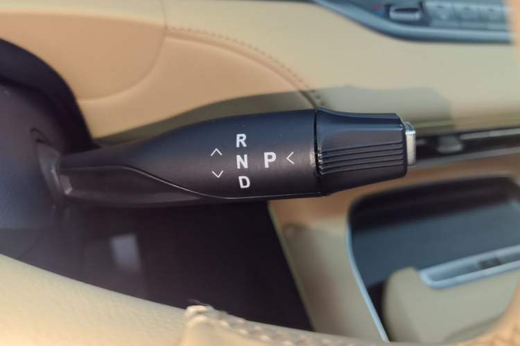 Used VOYAH FREE 2024 Ultra-Long Range Intelligent Driving Version Gear Lever