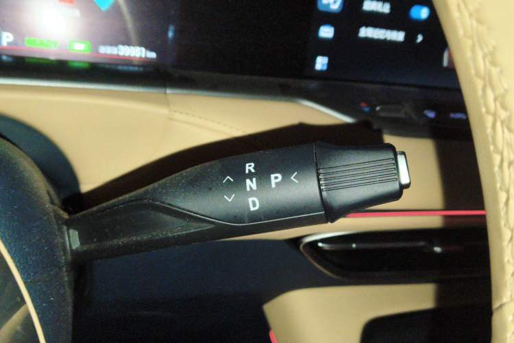 Used VOYAH FREE 2024 Ultra-Long Range Intelligent Driving Version Gear Lever