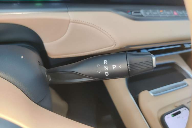 Used VOYAH FREE 2024 Ultra-Long Range Intelligent Driving Version Gear Lever