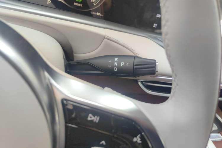 Used VOYAH FREE 2024 Ultra-Long Range Intelligent Driving Version Gear Lever