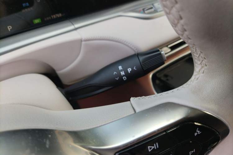 Used VOYAH FREE 2024 Ultra-Long Range Intelligent Driving Version Gear Lever