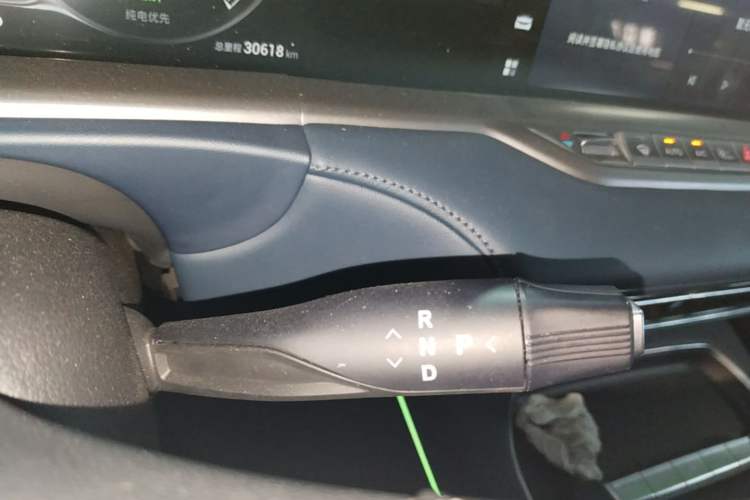 Used VOYAH FREE 2024 Ultra-Long Range Intelligent Driving Version Gear Lever