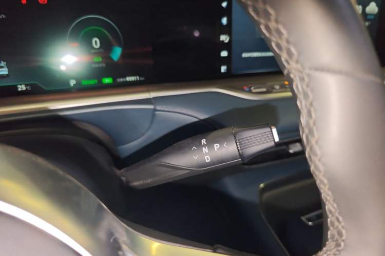 Used VOYAH FREE 2024 Ultra-Long Range Intelligent Driving Version Gear Lever