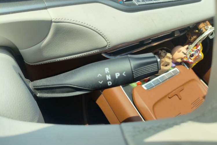 Used VOYAH FREE 2024 Ultra-Long Range Intelligent Driving Version Gear Lever