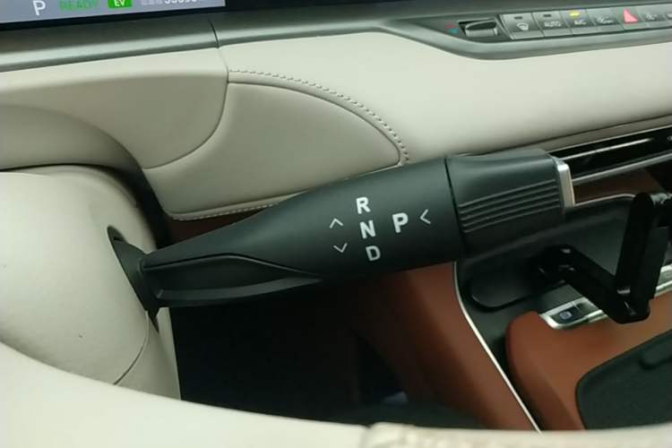 Used VOYAH FREE 2024 Ultra-Long Range Intelligent Driving Version Gear Lever
