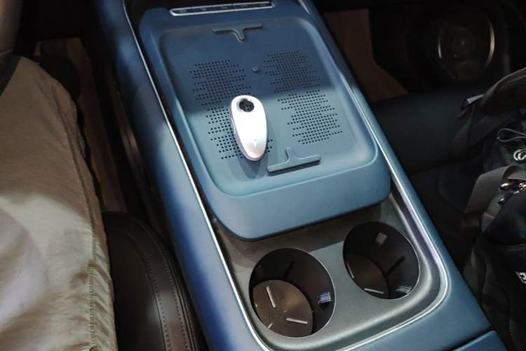 Used VOYAH FREE 2024 Ultra-Long Range Intelligent Driving Version Gear Lever