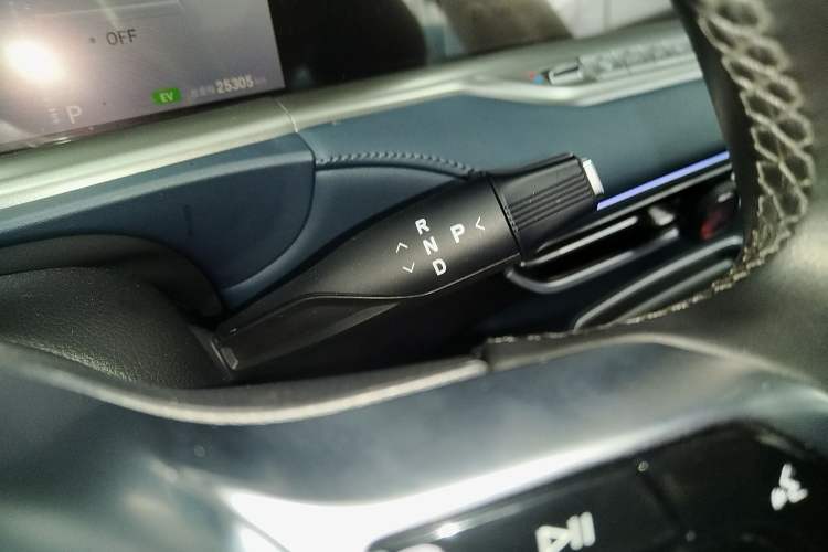 Used VOYAH FREE 2024 Ultra-Long Range Intelligent Driving Version Gear Lever