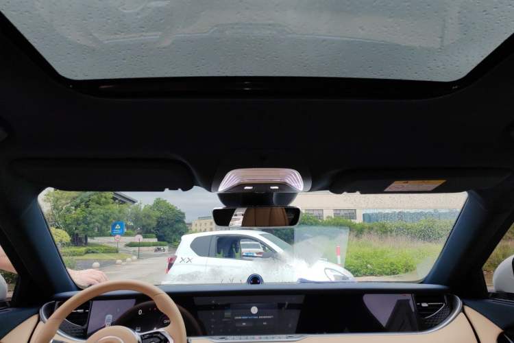 Used VOYAH FREE 2024 Ultra-Long Range Intelligent Driving Version Headliner