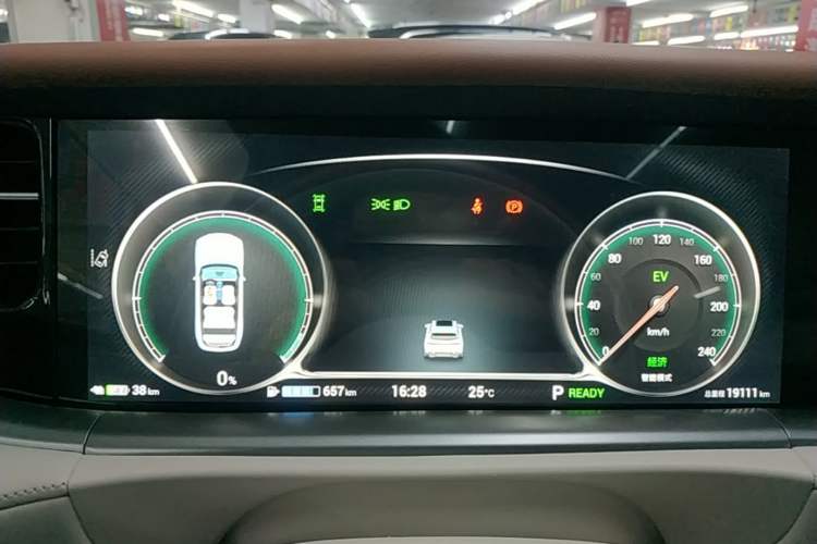 Used VOYAH FREE 2024 Ultra-Long Range Intelligent Driving Version Instrument Cluster