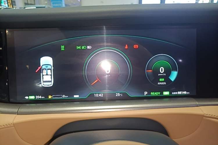 Used VOYAH FREE 2024 Ultra-Long Range Intelligent Driving Version Instrument Cluster