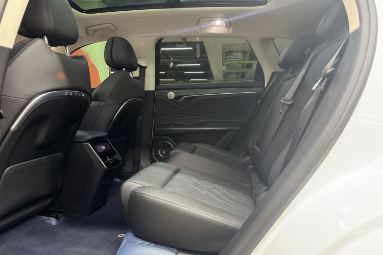 Used VOYAH FREE 2024 Ultra-Long Range Intelligent Driving Version Interior 5