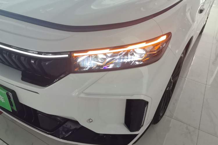 Used VOYAH FREE 2024 Ultra-Long Range Intelligent Driving Version Left Front Headlight