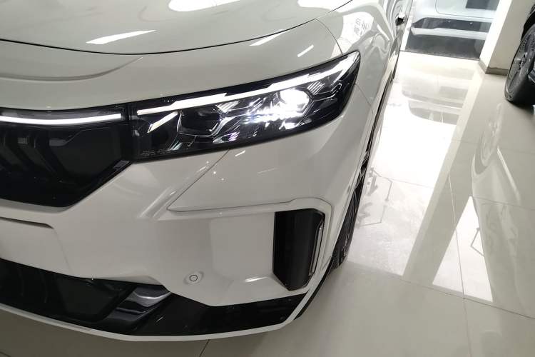 Used VOYAH FREE 2024 Ultra-Long Range Intelligent Driving Version Left Front Headlight
