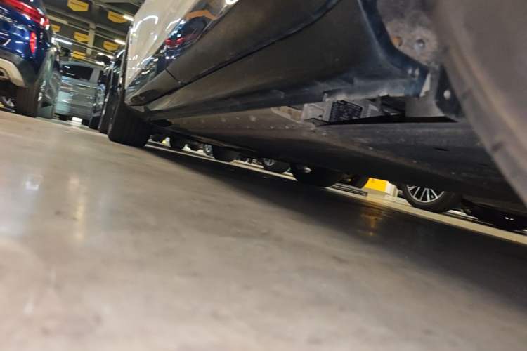 Used VOYAH FREE 2024 Ultra-Long Range Intelligent Driving Version Left Side Sill