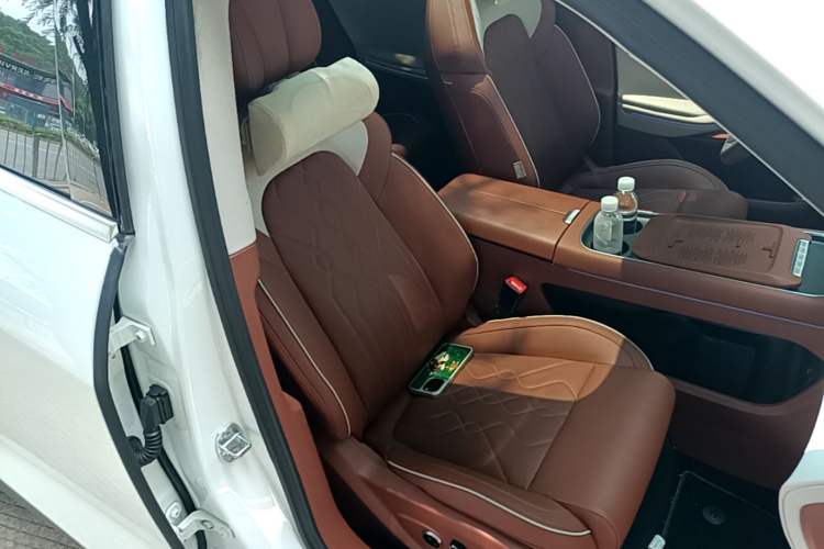 Used VOYAH FREE 2024 Ultra-Long Range Intelligent Driving Version Right Front Seat