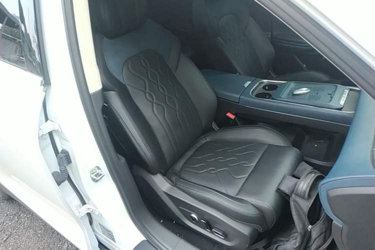 Used VOYAH FREE 2024 Ultra-Long Range Intelligent Driving Version Right Front Seat