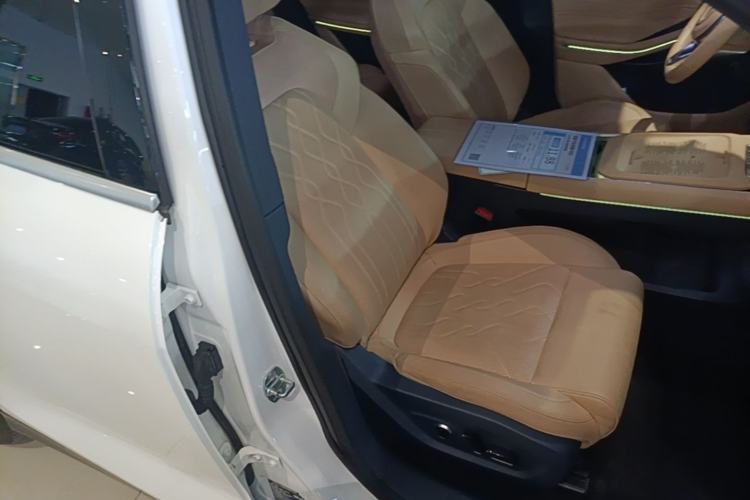 Used VOYAH FREE 2024 Ultra-Long Range Intelligent Driving Version Right Front Seat