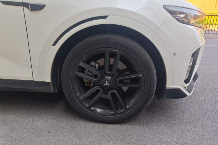 Used VOYAH FREE 2024 Ultra-Long Range Intelligent Driving Version Right Front Wheel Hub