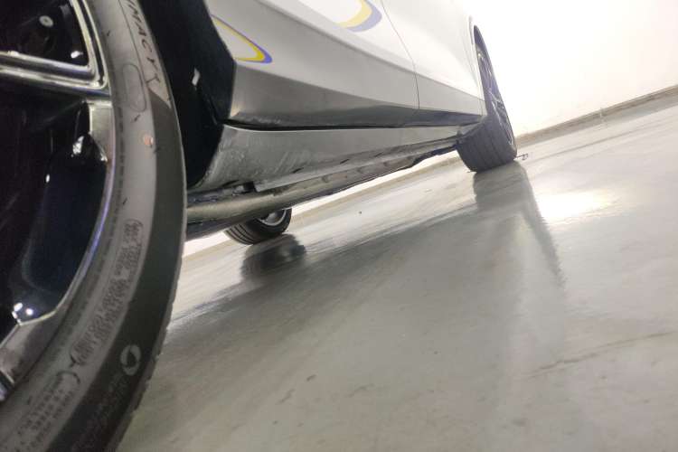 Used VOYAH FREE 2024 Ultra-Long Range Intelligent Driving Version Right Side Sill