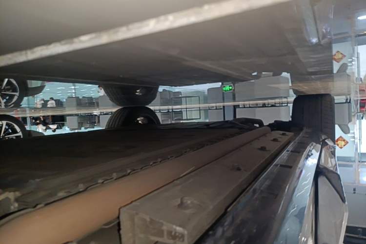 Used VOYAH FREE 2024 Ultra-Long Range Intelligent Driving Version Right Side Sill