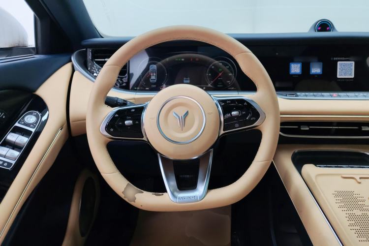 Used VOYAH FREE 2024 Ultra-Long Range Intelligent Driving Version Steering Wheel