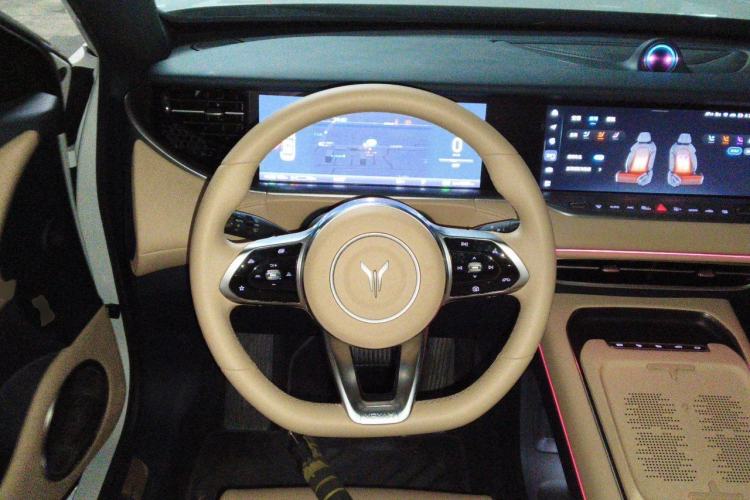 Used VOYAH FREE 2024 Ultra-Long Range Intelligent Driving Version Steering Wheel