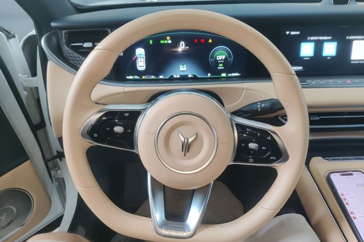 Used VOYAH FREE 2024 Ultra-Long Range Intelligent Driving Version Steering Wheel