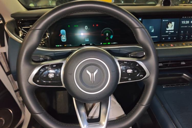 Used VOYAH FREE 2024 Ultra-Long Range Intelligent Driving Version Steering Wheel