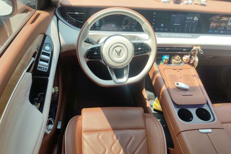 Used VOYAH FREE 2024 Ultra-Long Range Intelligent Driving Version Steering Wheel