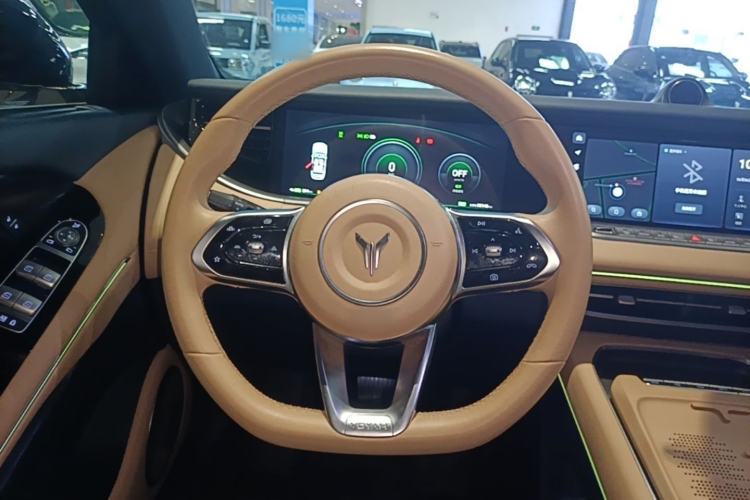 Used VOYAH FREE 2024 Ultra-Long Range Intelligent Driving Version Steering Wheel