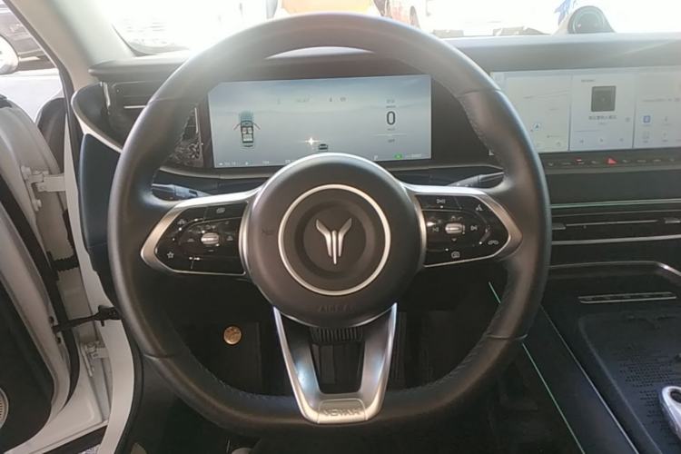 Used VOYAH FREE 2024 Ultra-Long Range Intelligent Driving Version Steering Wheel