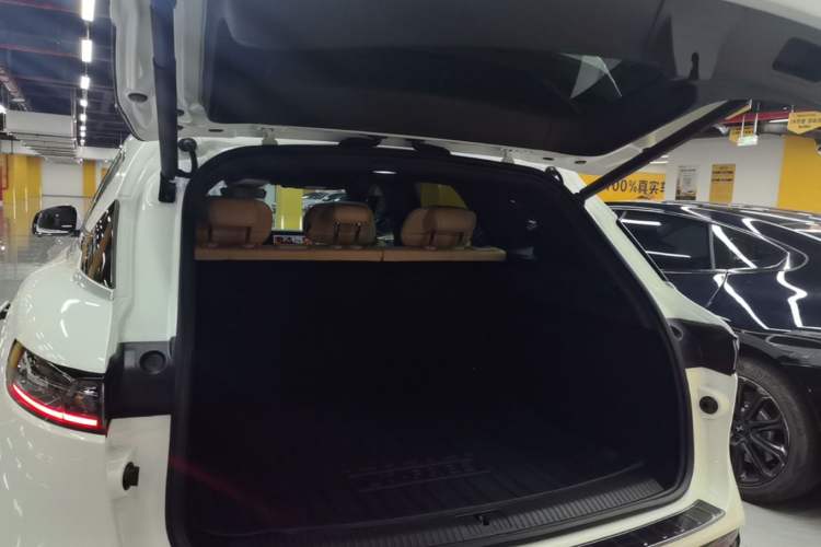 Used VOYAH FREE 2024 Ultra-Long Range Intelligent Driving Version Trunk
