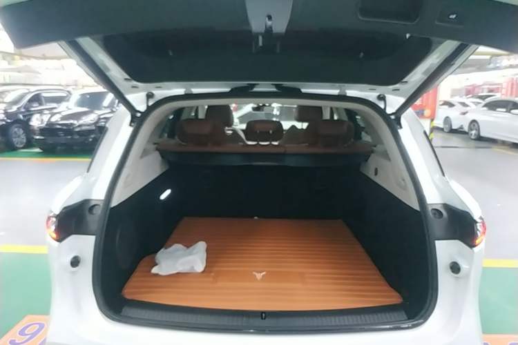 Used VOYAH FREE 2024 Ultra-Long Range Intelligent Driving Version Trunk