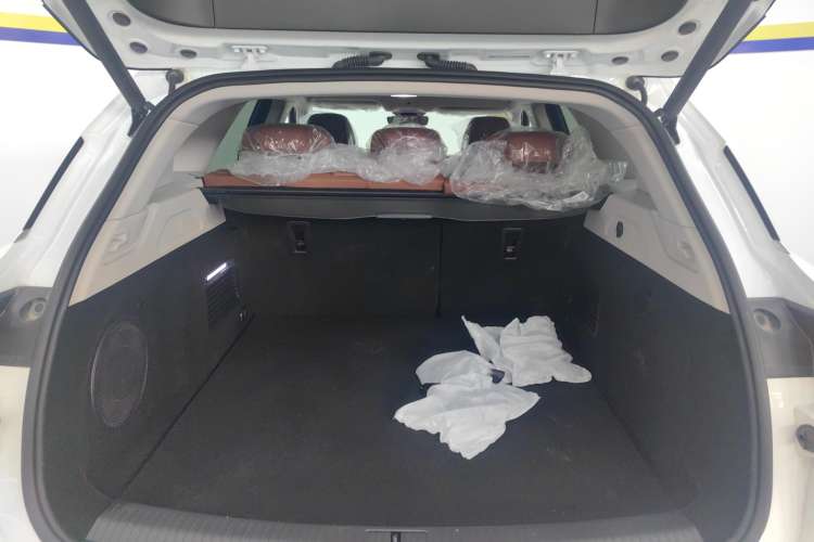 Used VOYAH FREE 2024 Ultra-Long Range Intelligent Driving Version Trunk