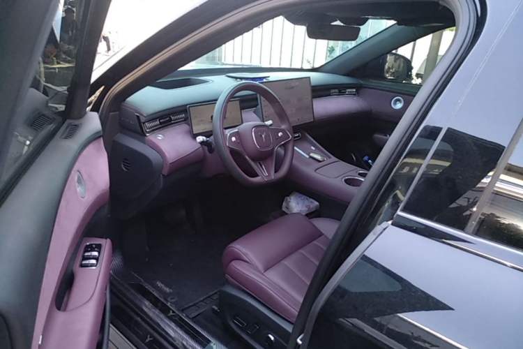 Used VOYAH FREE 2025 Model FREE+ Four-Wheel-Drive Qiankun Edition Driver Seat
