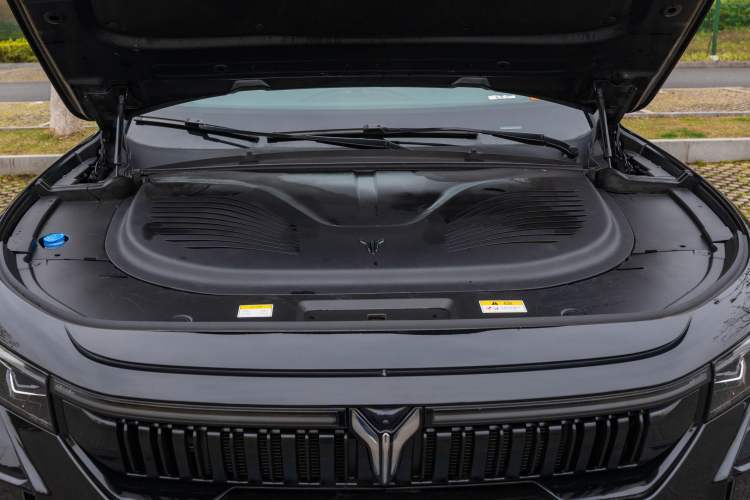 Used VOYAH FREE 2025 318 318 km Rear-Drive Touring Edition Engine Bay