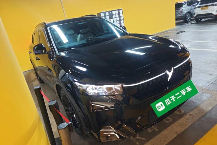 Used VOYAH FREE 2025 318 259 km All-Wheel-Drive Exploration Edition Exterior 1