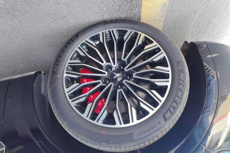 Used VOYAH FREE 2025 Model FREE+ Rear-Drive Qiankun Edition Exterior 4