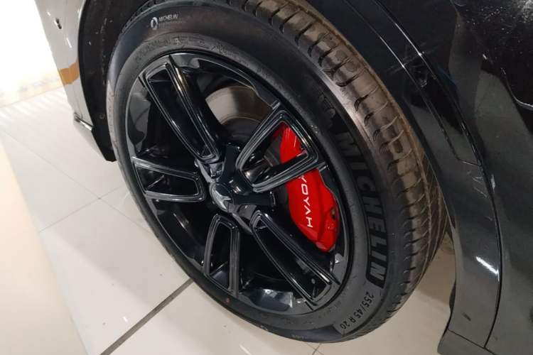 Used VOYAH FREE 2025 318 318 km Rear-Drive Touring Edition Exterior 4