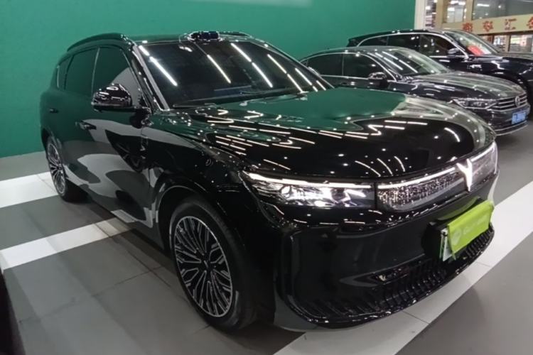 Used VOYAH FREE 2025 Model FREE+ Rear-Drive Qiankun Edition Front Right 45 Deg