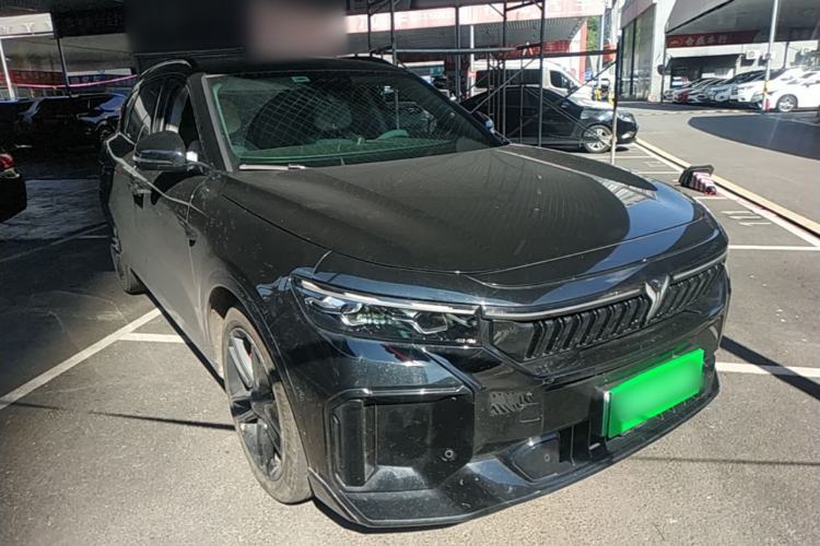 Used VOYAH FREE 2025 318 259 km All-Wheel-Drive Exploration Edition Front Right 45 Deg