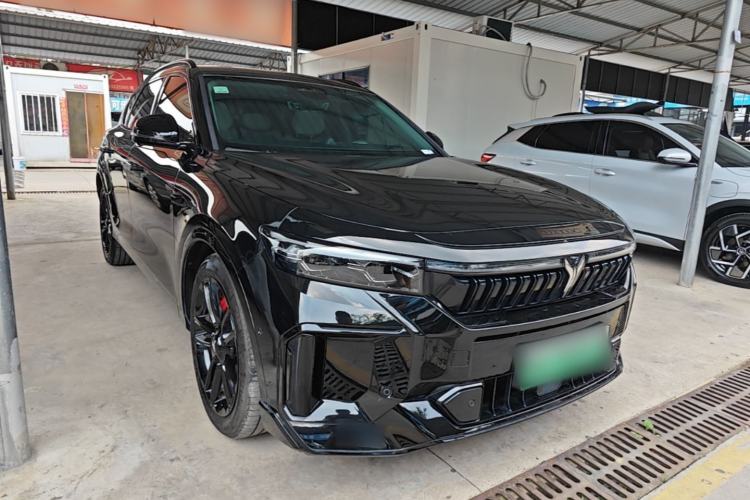 Used VOYAH FREE 2025 318 259 km All-Wheel-Drive Exploration Edition Front Right 45 Deg