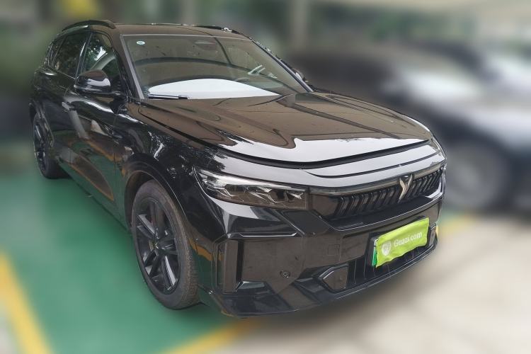 Used VOYAH FREE 2025 318 318 km Rear-Drive Touring Edition Front Right 45 Deg