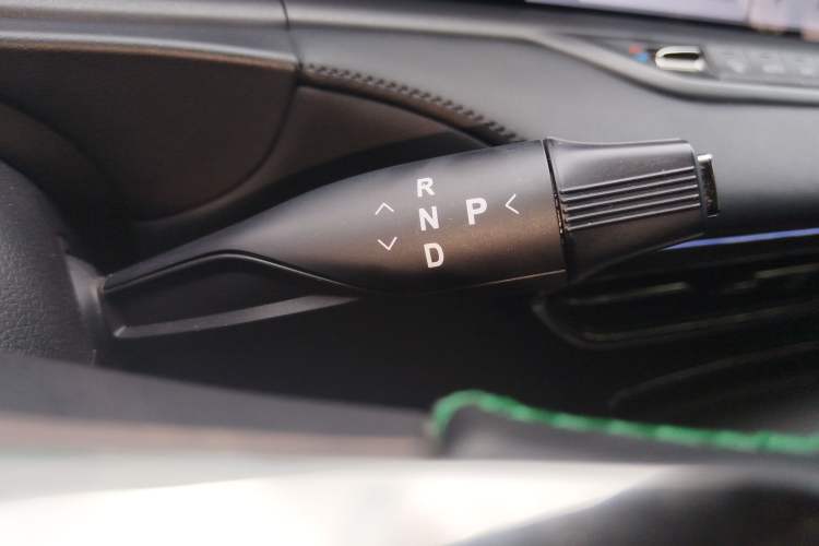 Used VOYAH FREE 2025 318 318 km Rear-Drive Touring Edition Gear Lever