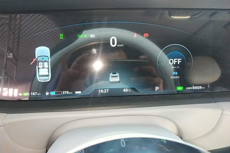 Used VOYAH FREE 2025 318 259 km All-Wheel-Drive Exploration Edition Instrument Cluster