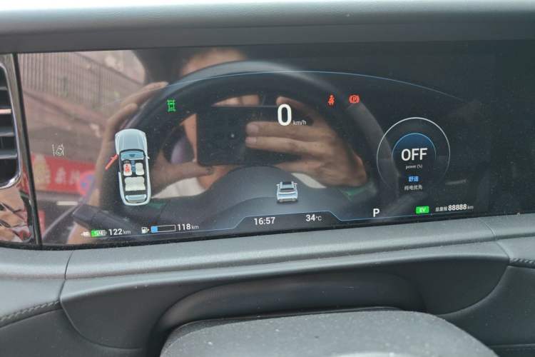 Used VOYAH FREE 2025 318 259 km All-Wheel-Drive Exploration Edition Instrument Cluster