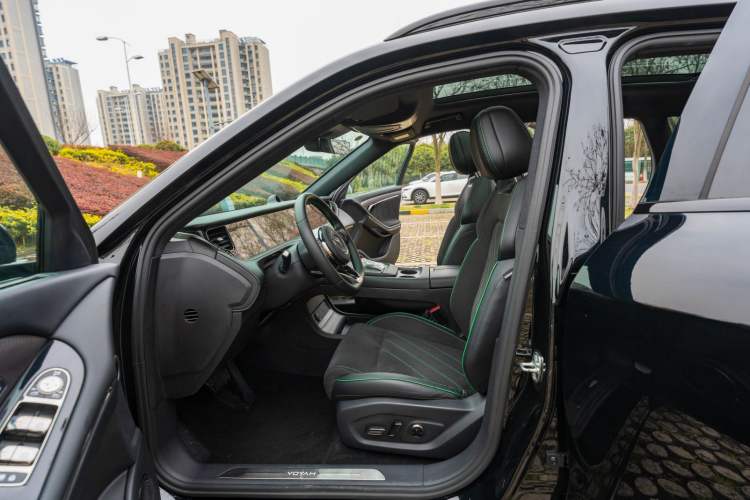 Used VOYAH FREE 2025 318 318 km Rear-Drive Touring Edition Interior 2